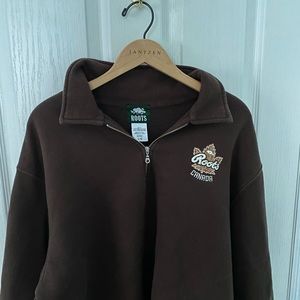 Brown roots quarter zip